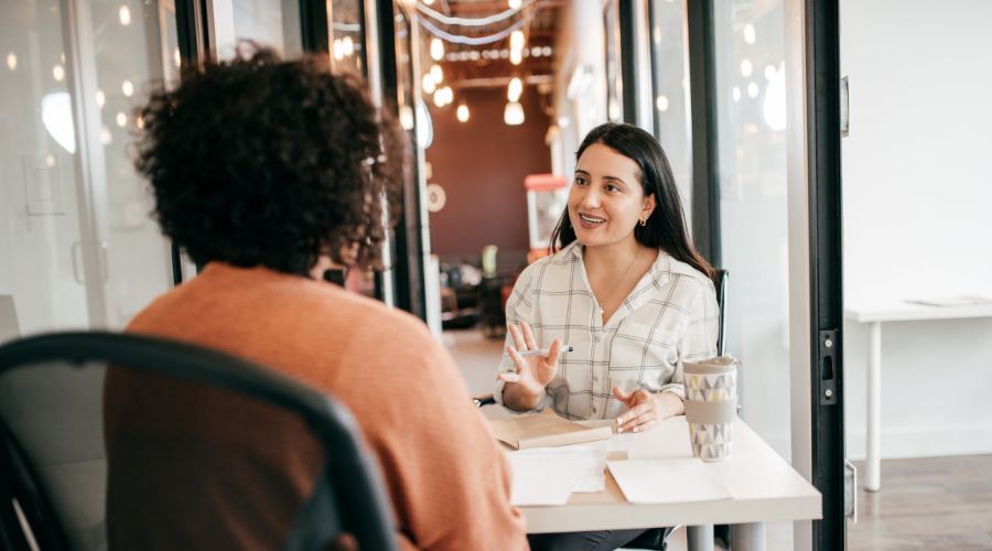 an employee discussing a counteroffer