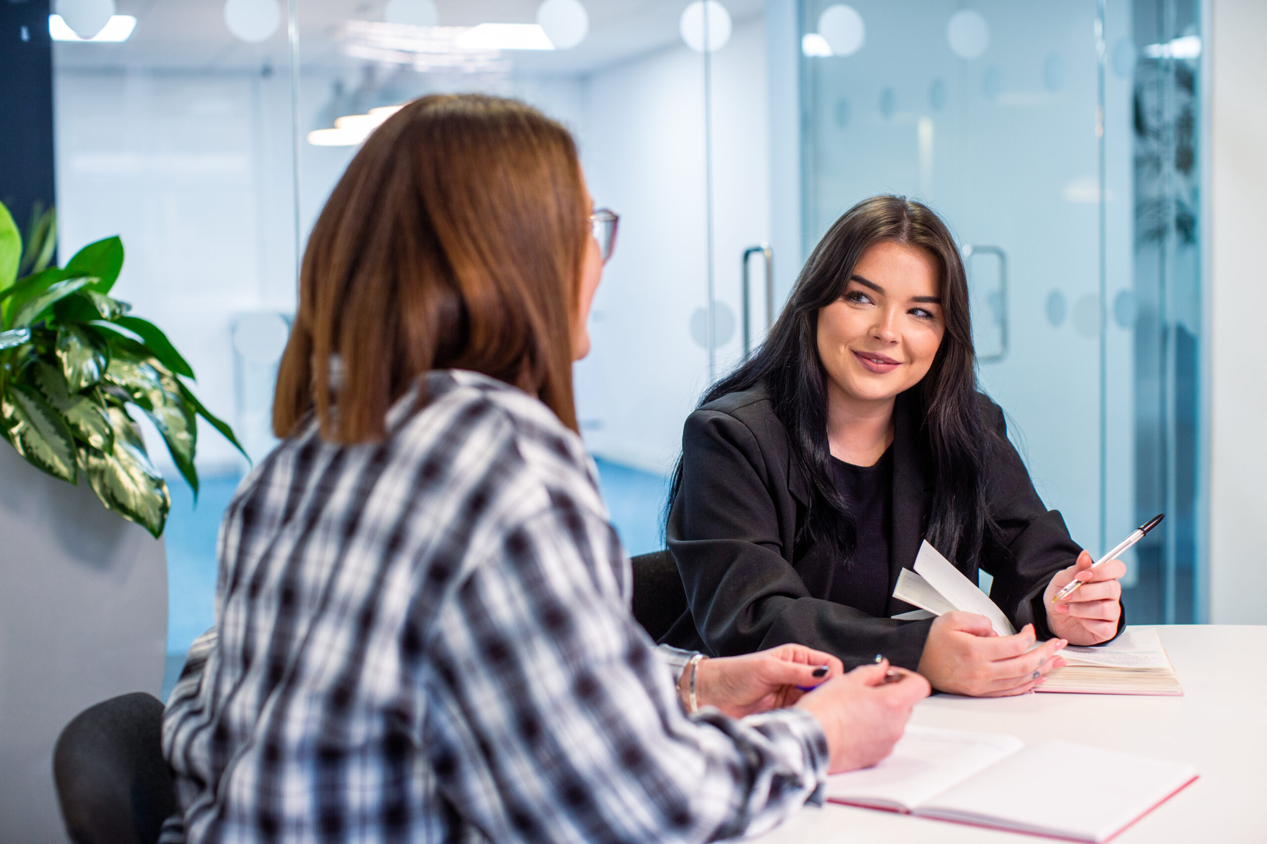 erp recruitment workers are having a meeting